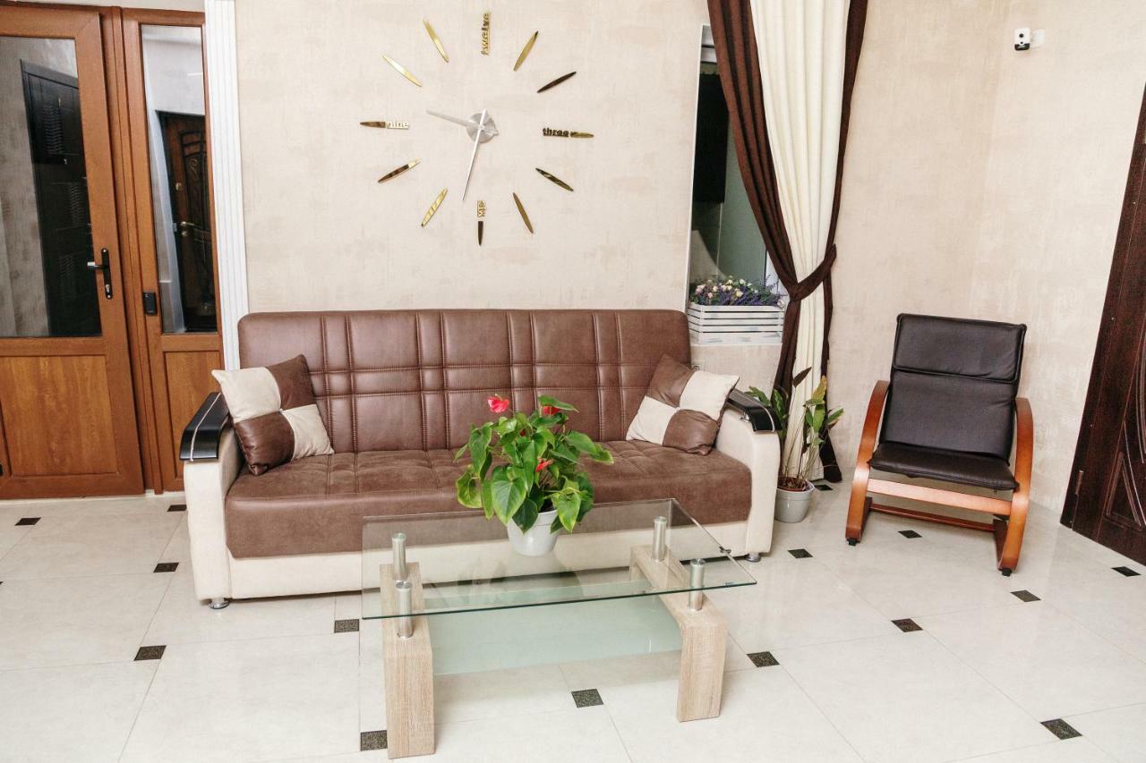 Mini Otel Cozy Patio โอเดสซา ภายนอก รูปภาพ